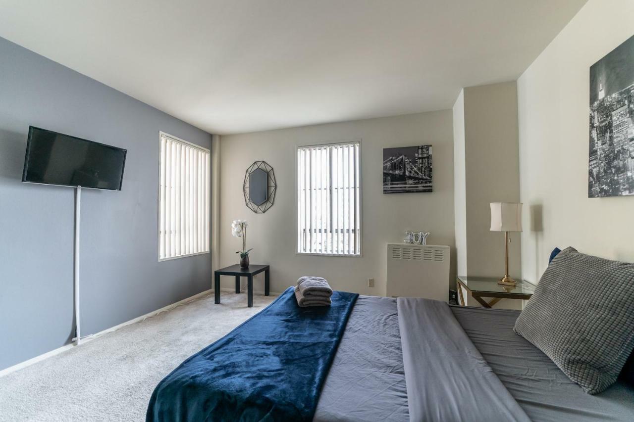 2 Bedroom Condo With A View Near The Grove Los Angeles Kültér fotó